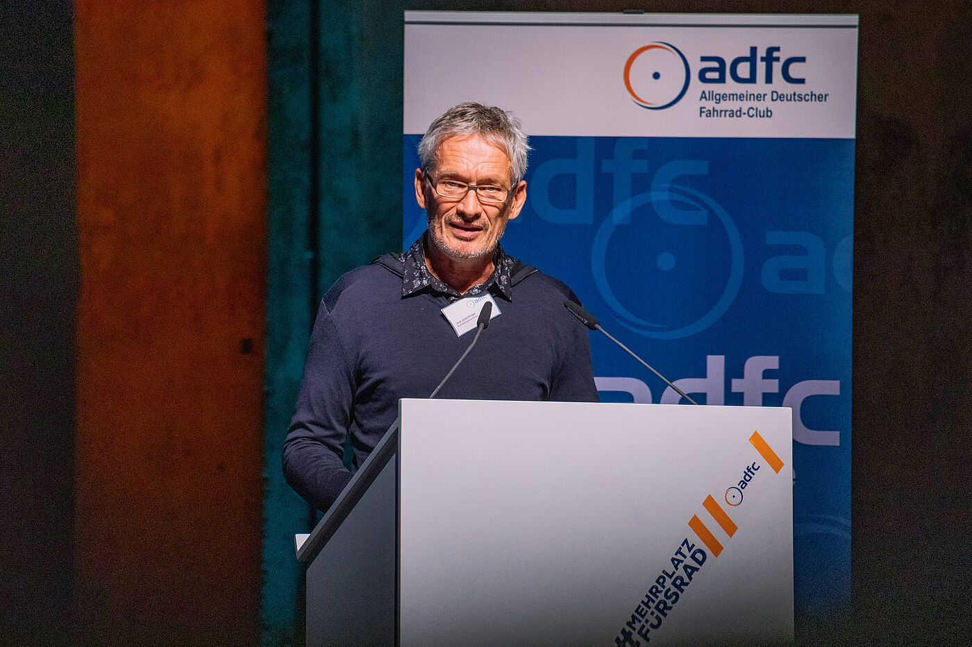 Erster Nationaler Radtourismus Kongress Jens Joost-Krüger Jens Joost-Krüger von der WFB Wirtschaftsförderung Bremen GmbH stellte das Projekt „Bremen BIKE IT!“ vor.