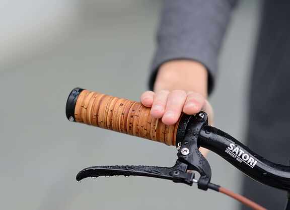 Fahrradgriffe gibt es in unzähligen Varianten. Fahrradgriffe gibt es in unzähligen Varianten.